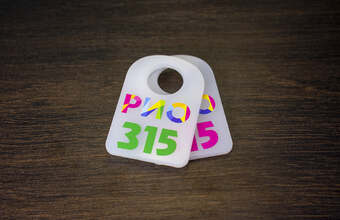 номерок из оргстекла